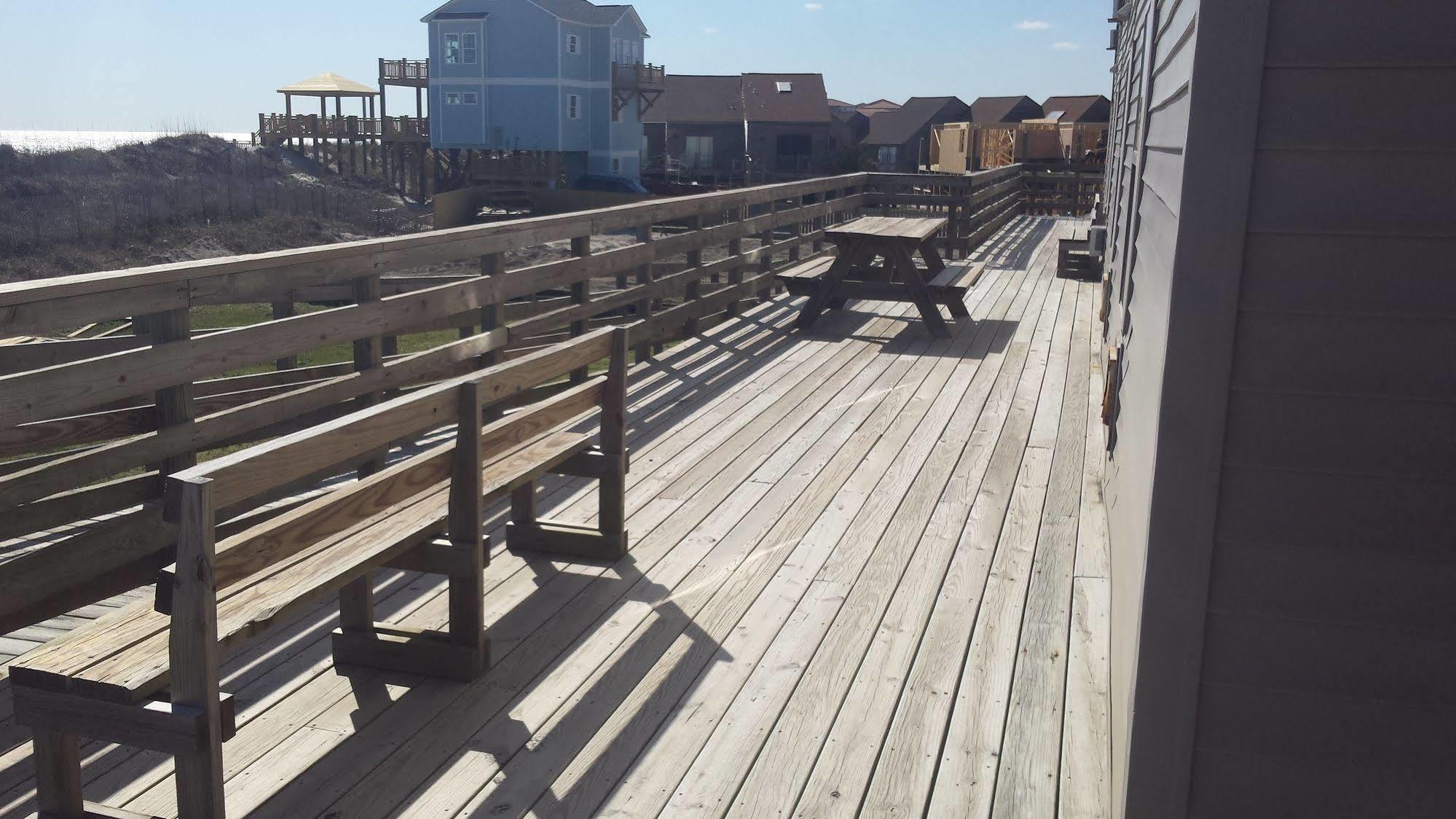Seaview Pier And Motel North Topsail Beach Eksteriør billede